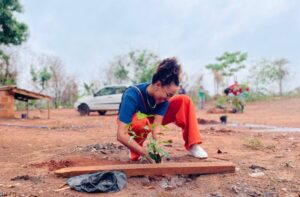 Ação Cidadania ECOmunitária faz plantio de mudas e leva orientação jurídica gratuita ao Itamaracá