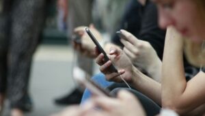 Seguros para celular podem cobrir até acidentes domésticos