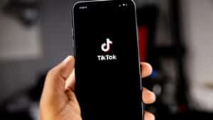 Órgão ligado ao governo abre processo contra TikTok por suspeita de violação de dados de crianças e adolescentes