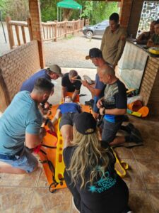 Guias de turismo e colaboradores da Gruta recebem treinamento sobre Transtorno do Espectro Autista – TEA