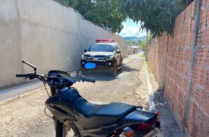 Polícia Civil recupera motocicleta roubada e prende suspeito em Coxim