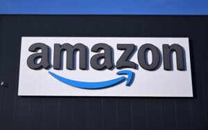 A Amazon tem como objetivo rivalizar com os gigantes do setor da IA