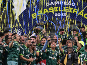 Após 10 anos, Palmeiras encerra parceria com Crefisa e anuncia novo patrocinador máster