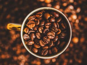 Café: acompanhando robusta em Londres, NY registra preços mais baixos