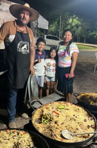 Comitiva dos amigos de Júlio Pipoca faz sucesso no último evento gastronômico do ano