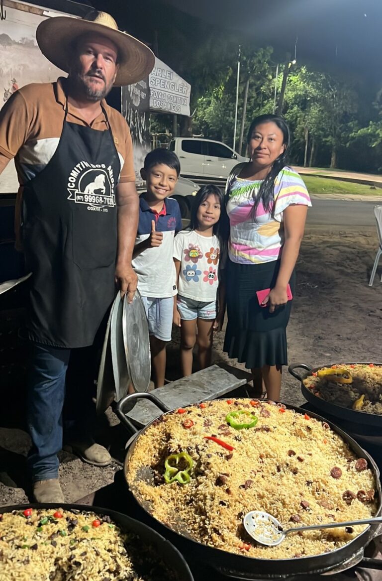 Comitiva dos amigos de Júlio Pipoca faz sucesso no último evento gastronômico do ano