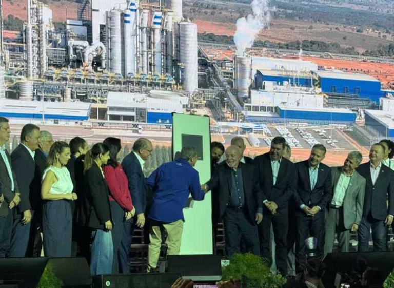 Em MS, Lula participa de inauguração da fábrica de celulose da Suzano