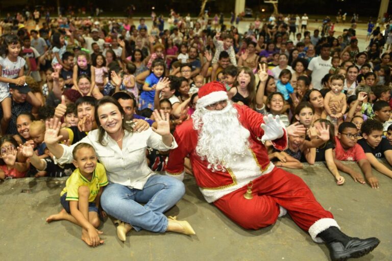 Famílias das Moreninhas comemoram Natal no Parque Jacques da Luz