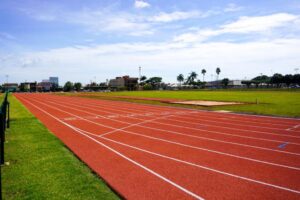 Governo de MS inaugura pista de atletismo com homologação internacional em Chapadão do Sul