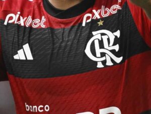 Flamengo consegue liberação para usar patrocínio máster na camisa