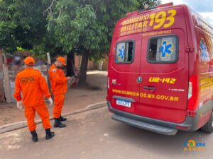 Homem é morto a tiros na Vila Bela, em Coxim, motivação seria discussão por causa de som alto 