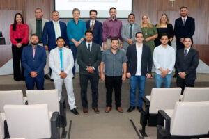 Prefeito Walter Schlatter participa de sessão da Câmara que deu posse à Vereadora Inês do Banco (PL)