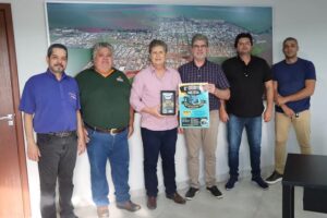 Prefeito Walter Schlatter recebe visita da Ampasul e do Auto Clube Chapadão