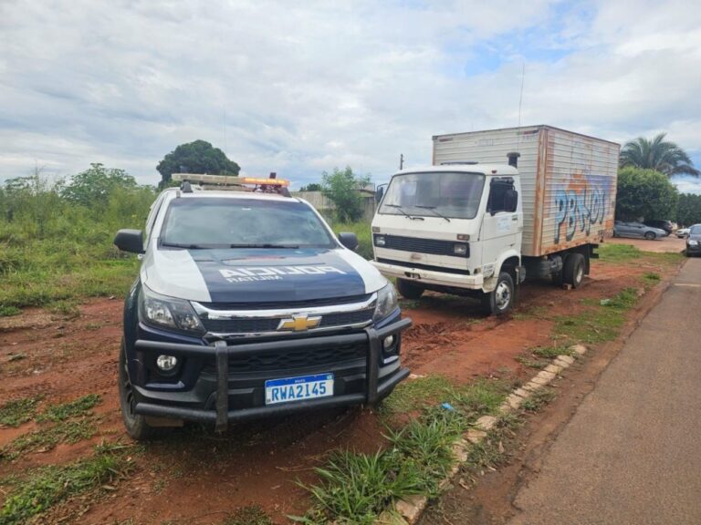 Caminhão furtado em Coxim é recuperado em Rio Verde e suspeito é preso