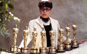 Edith Head: lenda de Hollywood, figurinista é a mulher recordista em Oscars