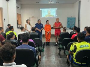 Prefeitura e Corpo de Bombeiros realizam  curso de formação para os guarda-vidas