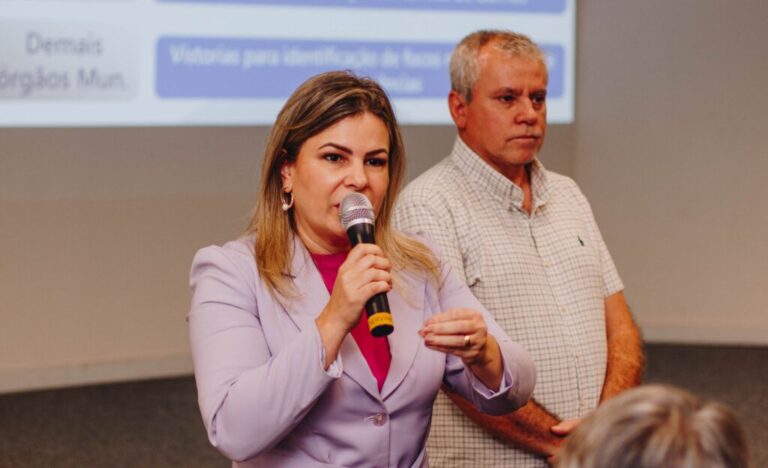 Prefeitura realiza reunião com secretários municipais para intensificar ações de combate à dengue