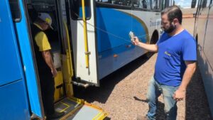 Prefeitura vistoria frota do transporte coletivo em Dourados  