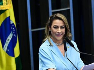 Soraya Thronicke desiste de concorrer à presidência do Senado