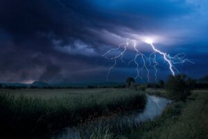 Haja chuva! Precipitações acumulam 400 mm e atrapalham trabalhos com a soja em MT