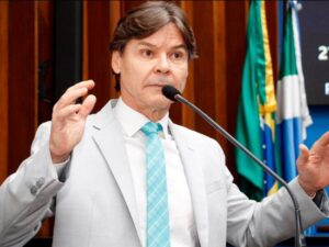 Paulo Duarte pede estudo sobre novo itinerário de ônibus no Jardim Noroeste