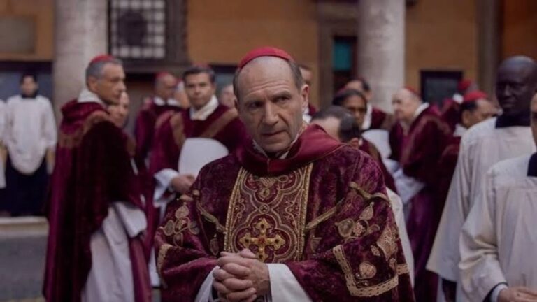 Além de "Conclave": filmes sobre os papas
