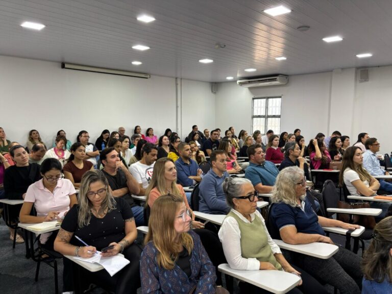 Cirurgiões-dentistas da rede municipal recebem capacitação em Disfunção Temporomandibular