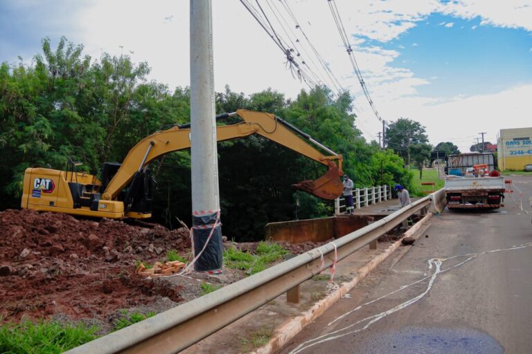 Com tempo firme, Prefeitura retoma obras de recuperação dos estragos causados pela chuva