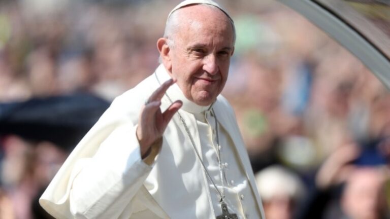 Por que Papa Francisco nunca foi à Argentina durante seu papado?