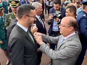 Prefeito Delegado Murilo recebe Medalha Tiradentes por serviços Prestado a Comunidade enquanto atuava como Delegado