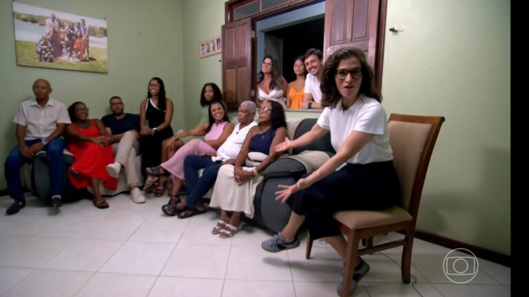 Renata Vasconcellos apresenta JN em casa nos 60 anos da Globo