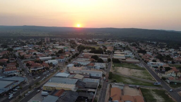 Segunda-feira chuvosa em Coxim: tempo instável deve marcar o dia