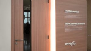 Aeroporto do Rio inaugura sala sensorial para passageiros com TEA