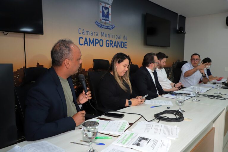 Após mais de 60 dias de CPI proposta por vereador Junior Coringa, Agereg determina substituição de 98 ônibus antigos