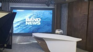BandNews cancela programação ao vivo de madrugada e demite equipe