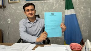 Câmara de Coxim aprova lei que obriga retirada de fios inutilizados dos postes