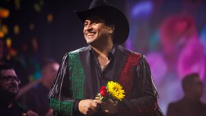 Cantor mexicano adia show nos EUA após visto ser revogado
