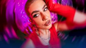 Clau apresenta grandes sucessos em show no Blue Note São Paulo