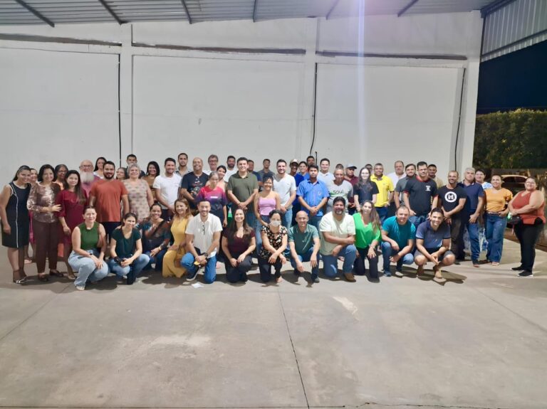 Comerciantes de Pedro Gomes recebem orientações de como vender para a Prefeitura