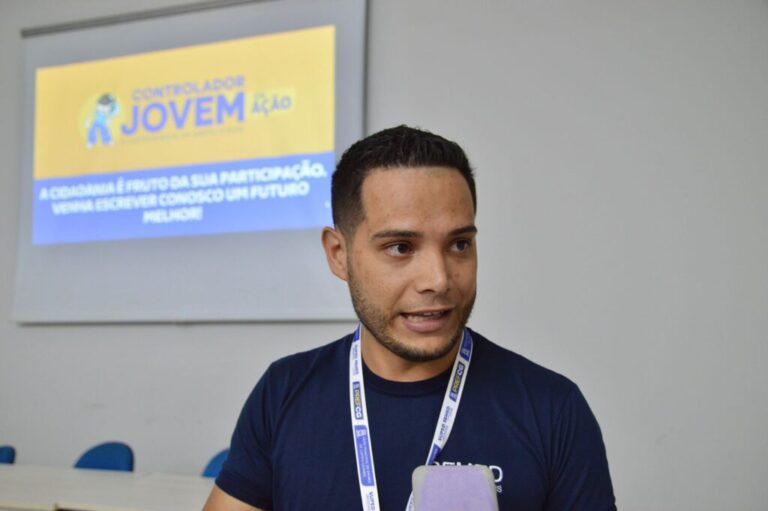 Formação capacita educadores para o projeto “Controlador Jovem em Ação”