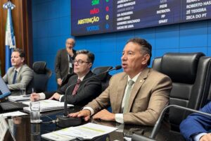 Gerson destaca talentos de Miranda em competição internacional de matemática