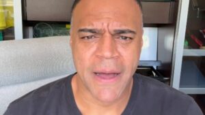 Globo: Denilson enfrenta climão e se recusa a responder pergunta