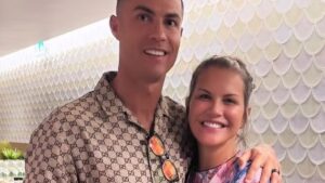 Irmã de Cristiano Ronaldo rebate críticas após vídeo com fã