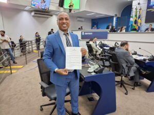 Junior Coringa solicita obras de infraestrutura em bairros da Capital após ouvir moradores