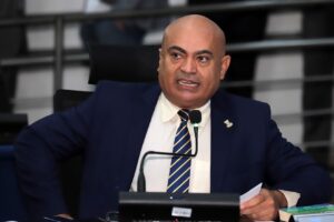 Lei de Ronilço Guerreiro que garante ensino de empreendedorismo e matemática financeira nas escolas está em vigor