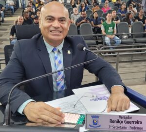 Leis de autoria do vereador Ronilço Guerreiro garantem benefícios para pessoas com fibromialgia