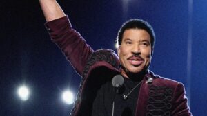 Lionel Richie é atração confirmada do The Town; veja outros nomes