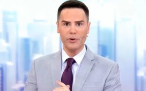 Luiz Bacci diz que Record poderia cancelar programa e é rebatido