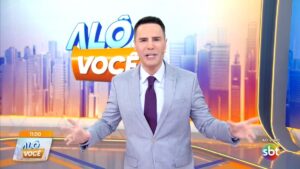 Luiz Bacci eleva audiência do SBT, mas perde para a Record