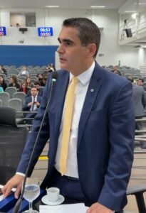 Maio Laranja ganha mais força: Câmara aprova novas ações de enfrentamento à violência contra crianças e adolescentes
